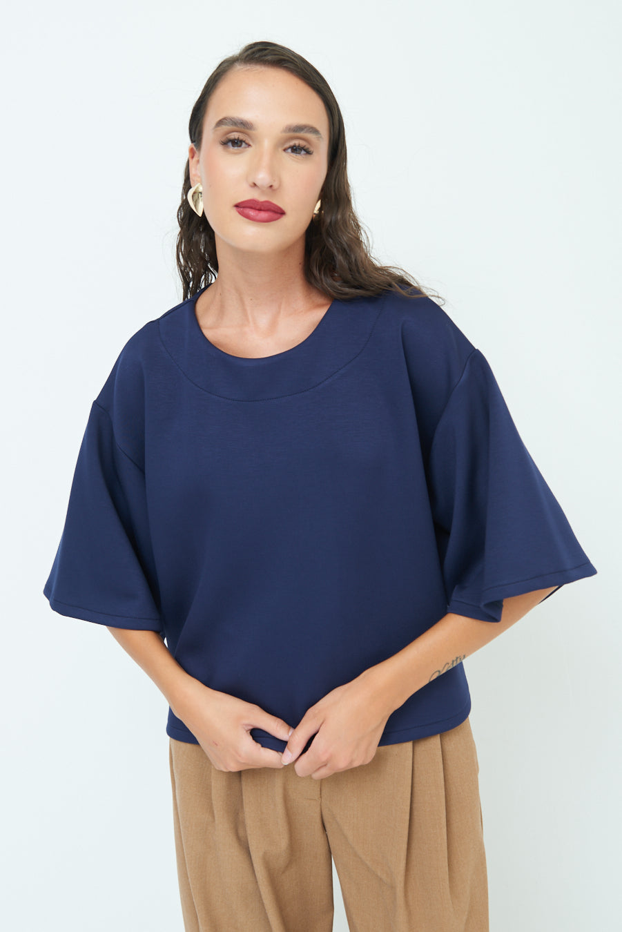 Elegant oversized top with wide sleeves wholesale