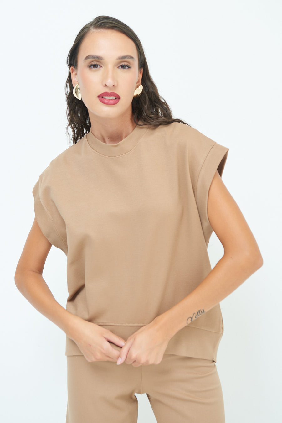 Sleeveless crew neck top with rolled sleeves wholesale