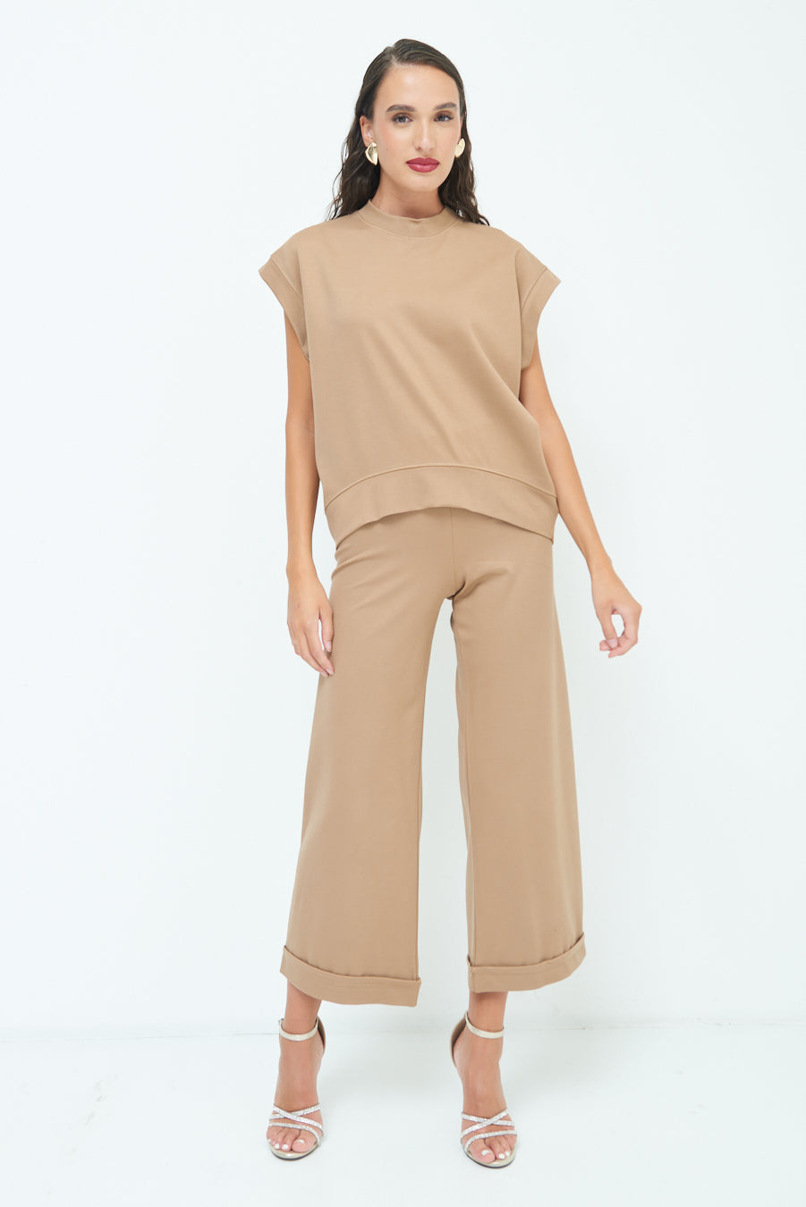 Sleeveless crew neck top with rolled sleeves wholesale