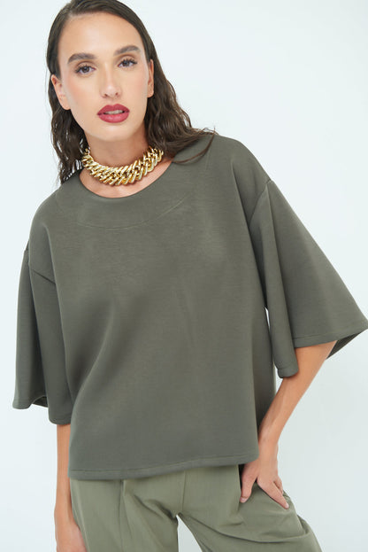 Elegant oversized top with wide sleeves wholesale