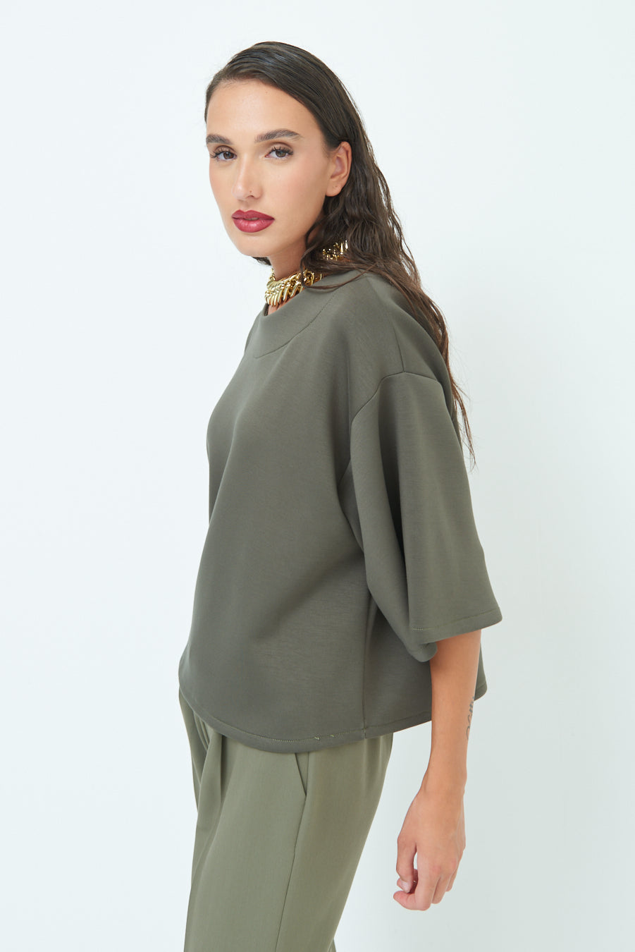 Elegant oversized top with wide sleeves wholesale