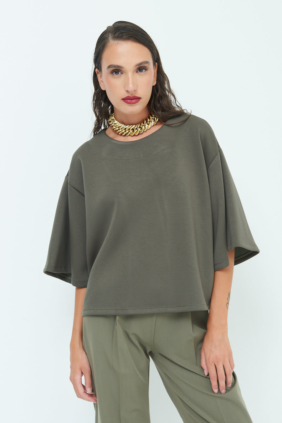 Elegant oversized top with wide sleeves wholesale