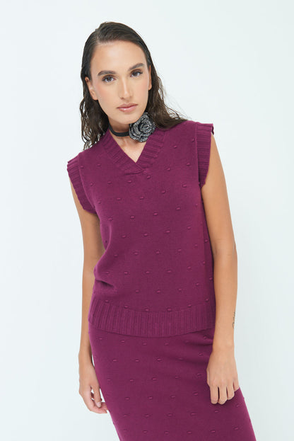 Sleeveless knit top with textured pattern wholesale