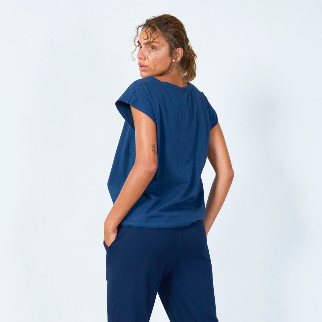 Sleeveless crew-neck muscle top wholesale