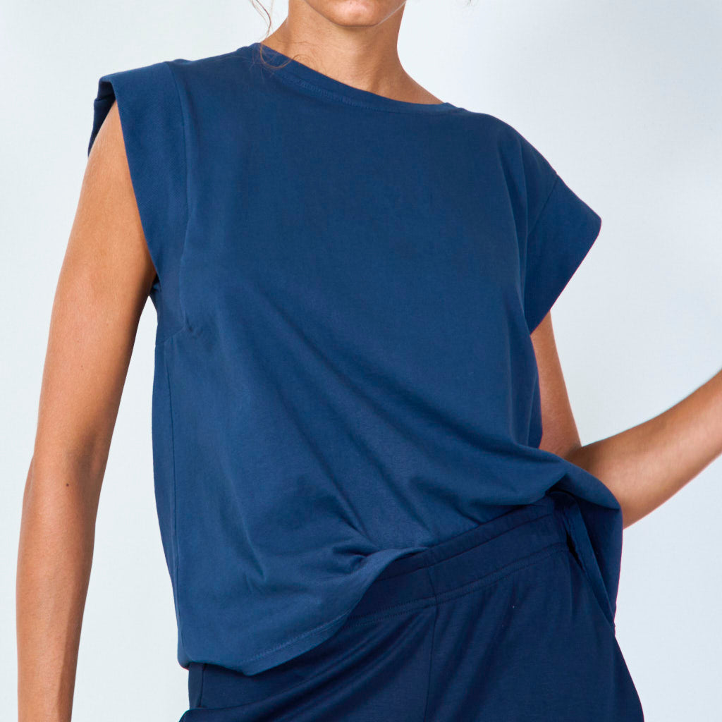 Sleeveless crew-neck muscle top wholesale