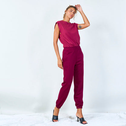 Sleeveless crew-neck muscle top wholesale