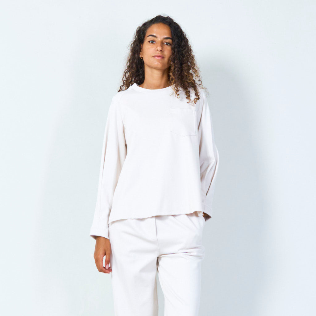 Long-sleeve basic pocket tee wholesale