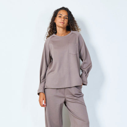 Long-sleeve basic pocket tee wholesale